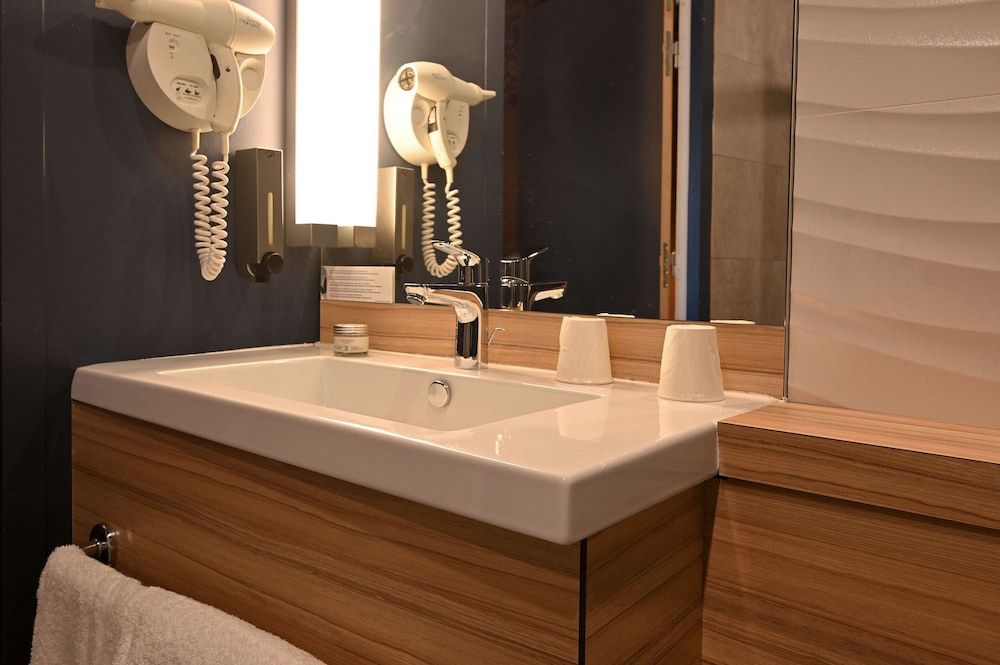 Dali Hôtel - Restaurant Junior Double Room 2