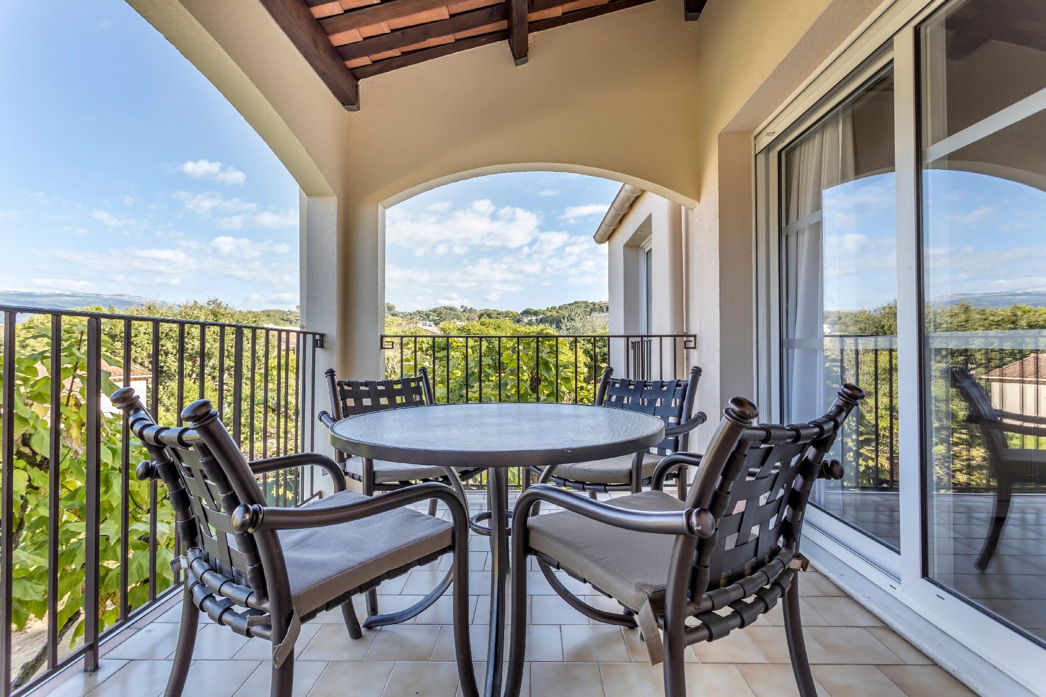 Le Club Mougins One-Bedroom Apartment