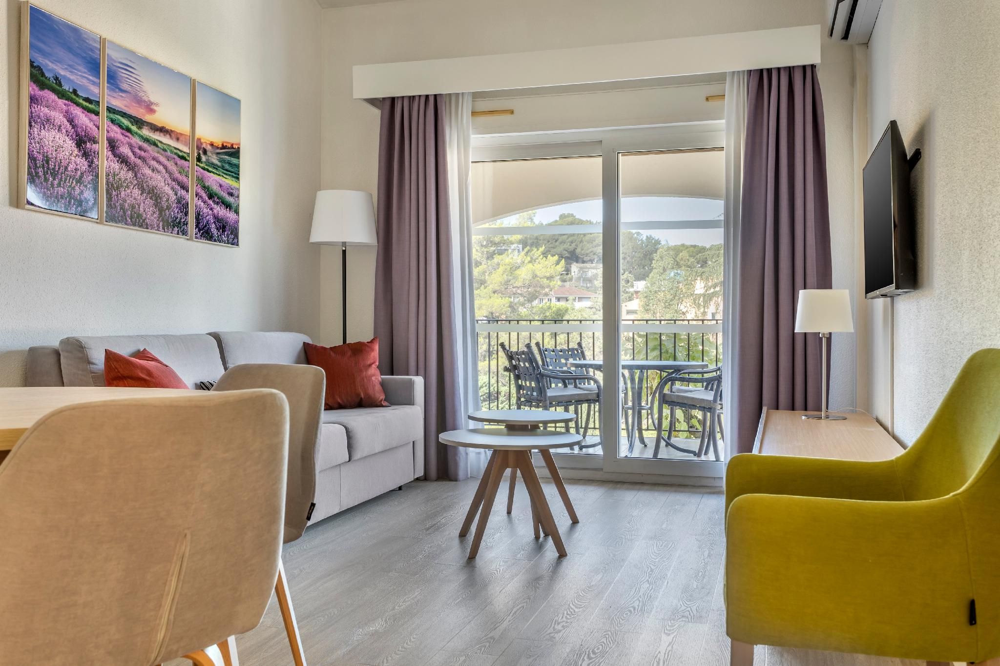 separate living room