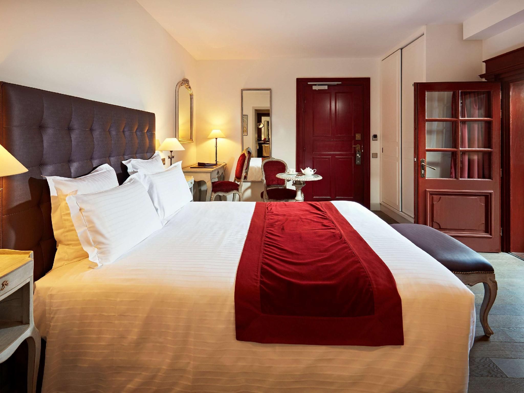 Classic with One Large Bed
