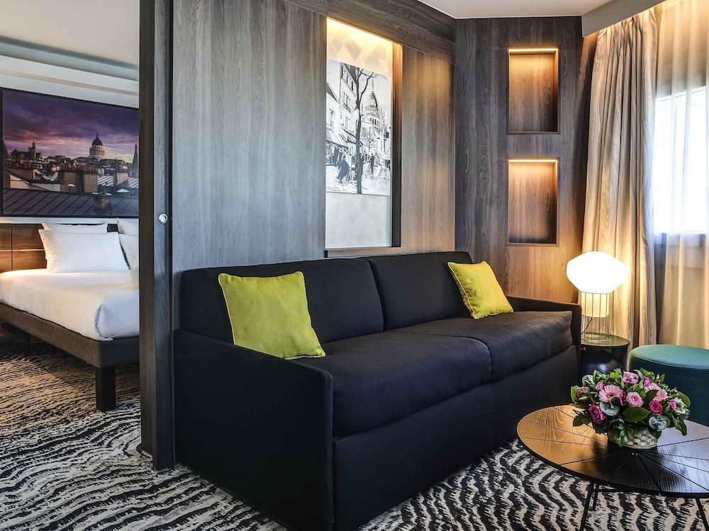 Suite, 1 King Bed with Sofa bed (Paris View)