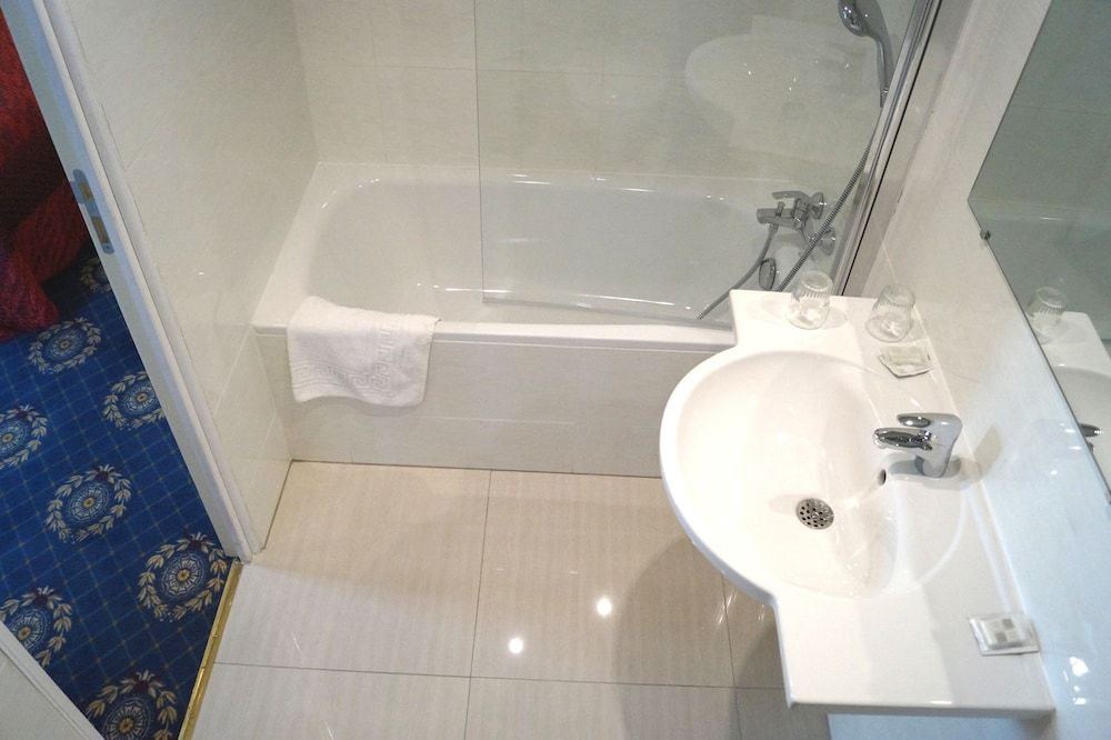 Hôtel Havane Double or Twin Room 7