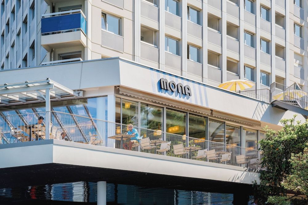 undefined Mona Montreux 5