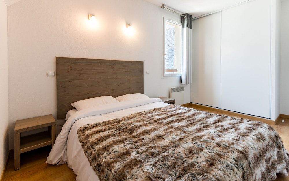 3 BEDROOM or 3 BEDROOM DUPLEX apt 8 pers.