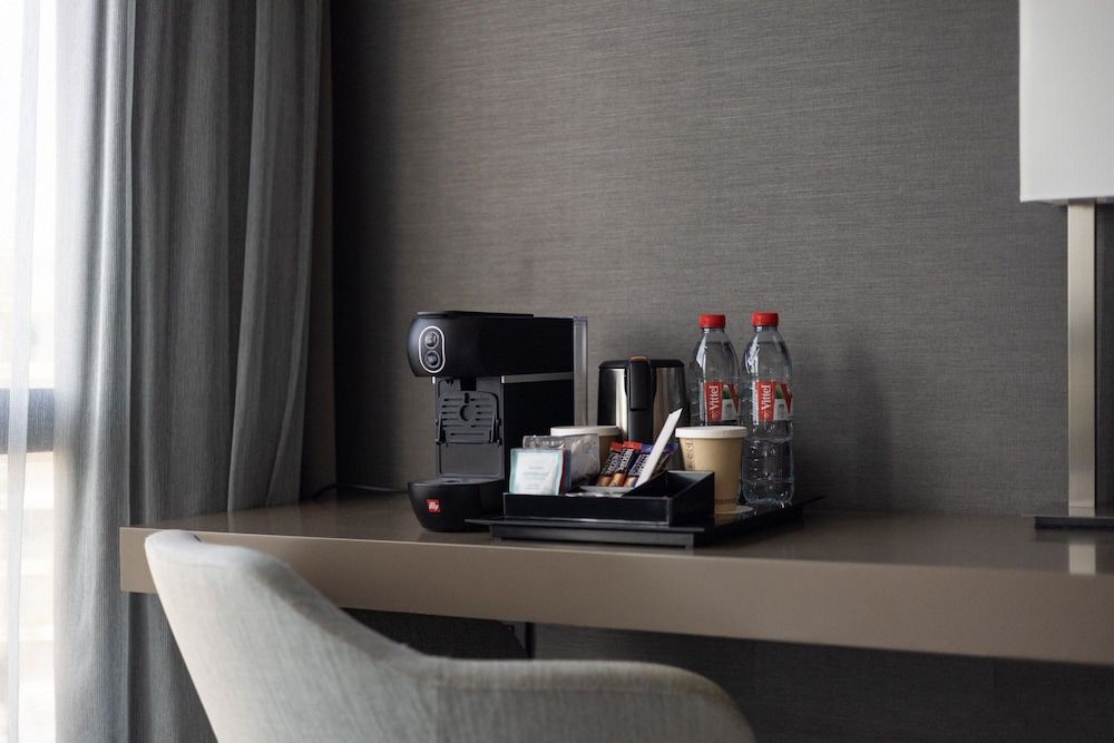 AC Hotel by Marriott Nice Classic Room, 1 King Bed, City View 6