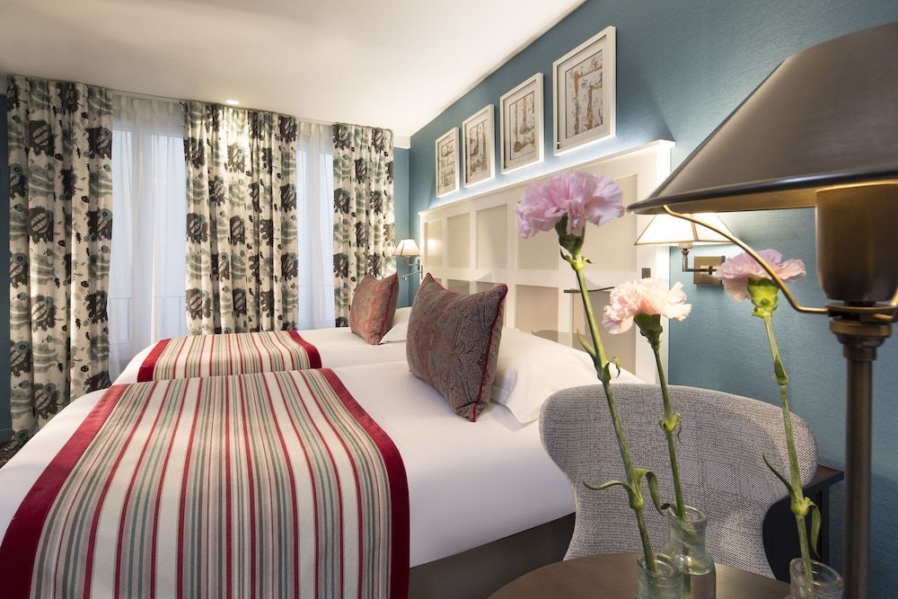 Les Tournelles Standard Twin Room 4