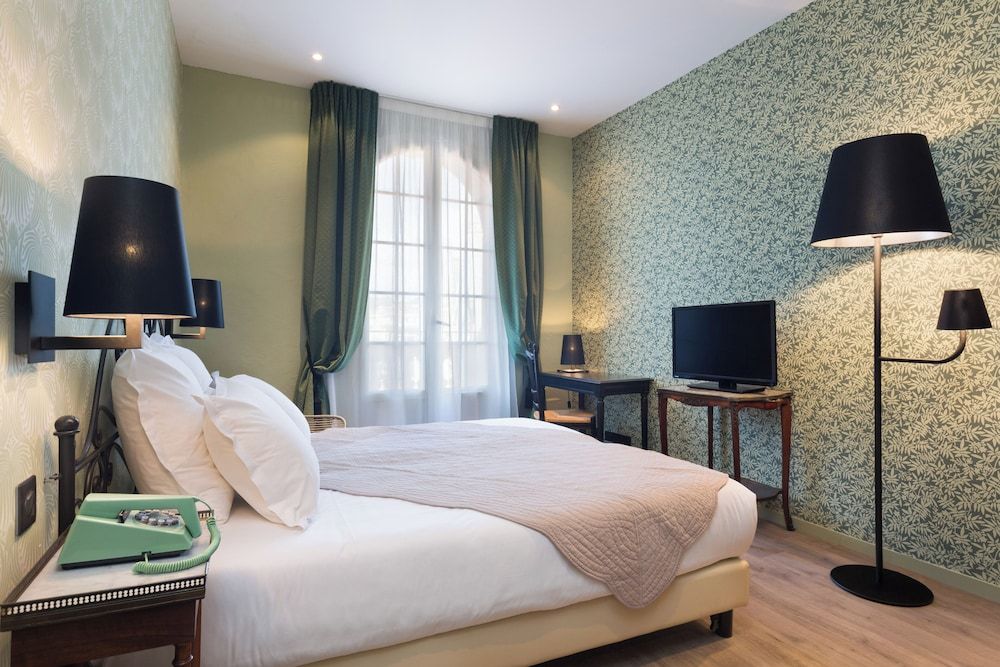 Hôtel Le Grimaldi by Happyculture Classic Double Room 5