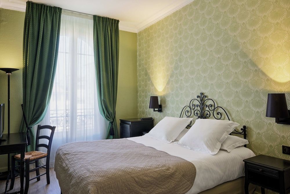 Hôtel Le Grimaldi by Happyculture Classic Double Room 4