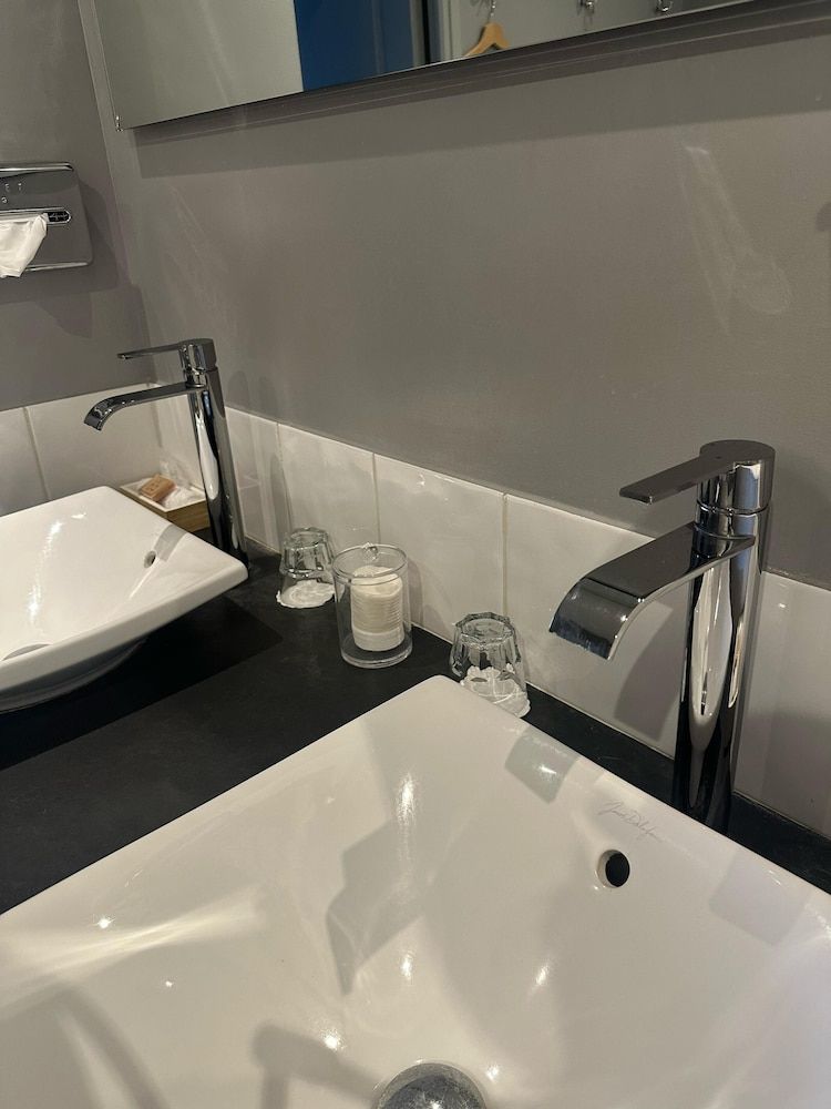 The Originals Boutique, Hôtel Auberge du Forgeron, Lille Sud Junior Suite (4 persons) 6