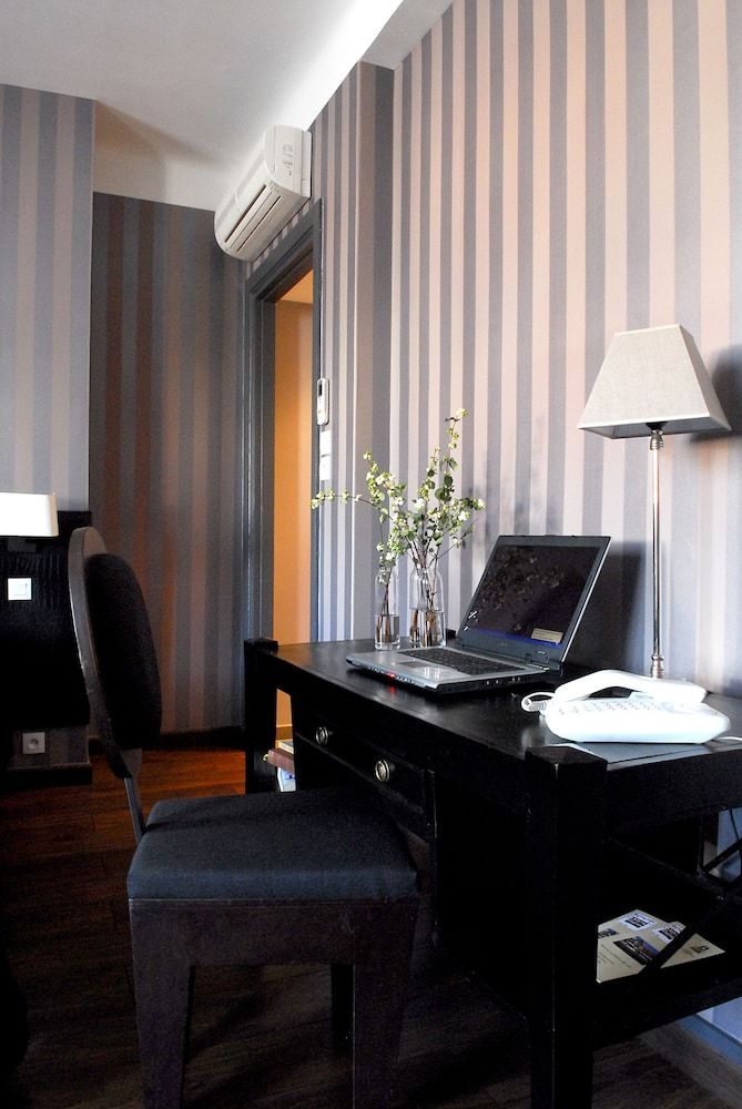The Originals Boutique, Hôtel Auberge du Forgeron, Lille Sud Junior Suite (4 persons) 8