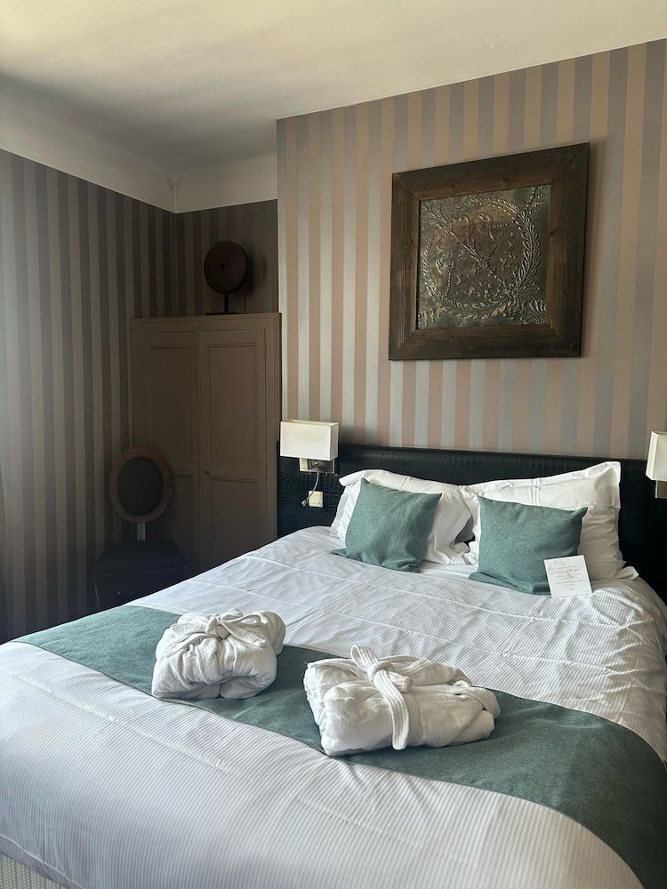 The Originals Boutique, Hôtel Auberge du Forgeron, Lille Sud Junior Suite (4 persons) 2