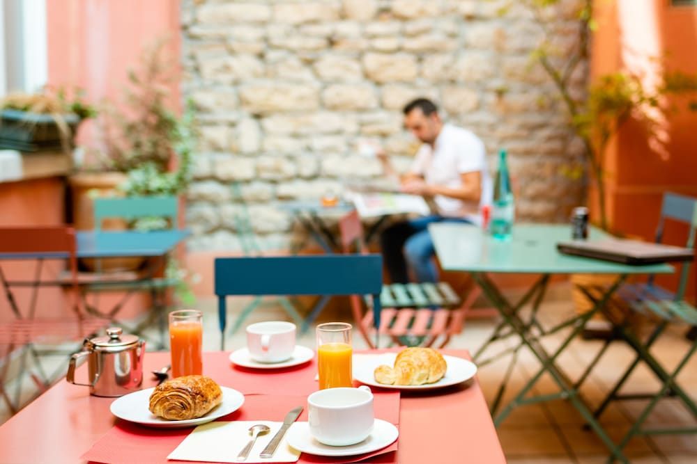 Hotel Au Patio Morand Standard Double Room, 1 Double Bed 7