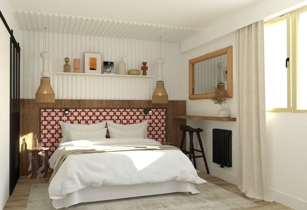 Comfort Room, Balcony