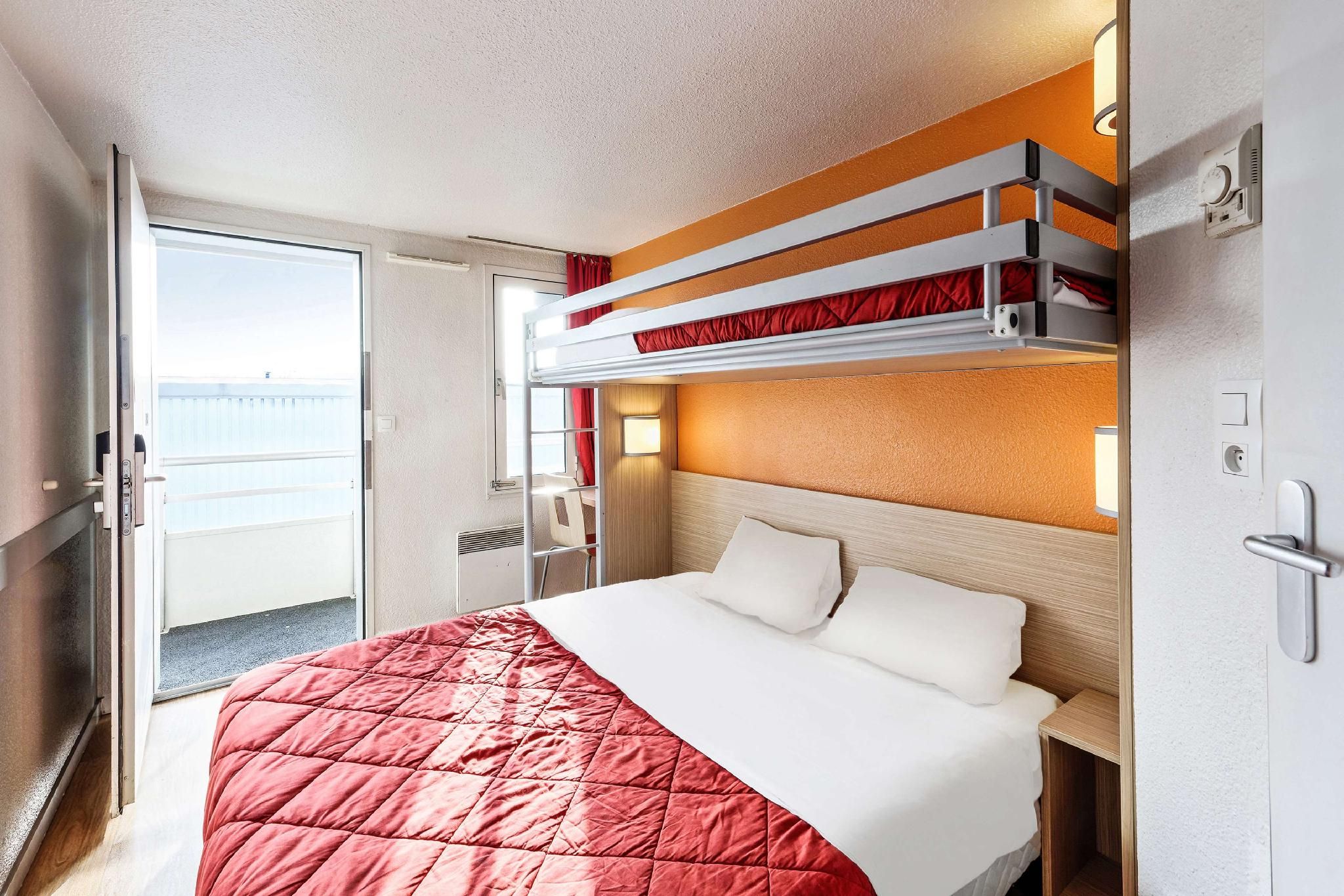 Triple - 1 Double Bed + 1 Single Bed
