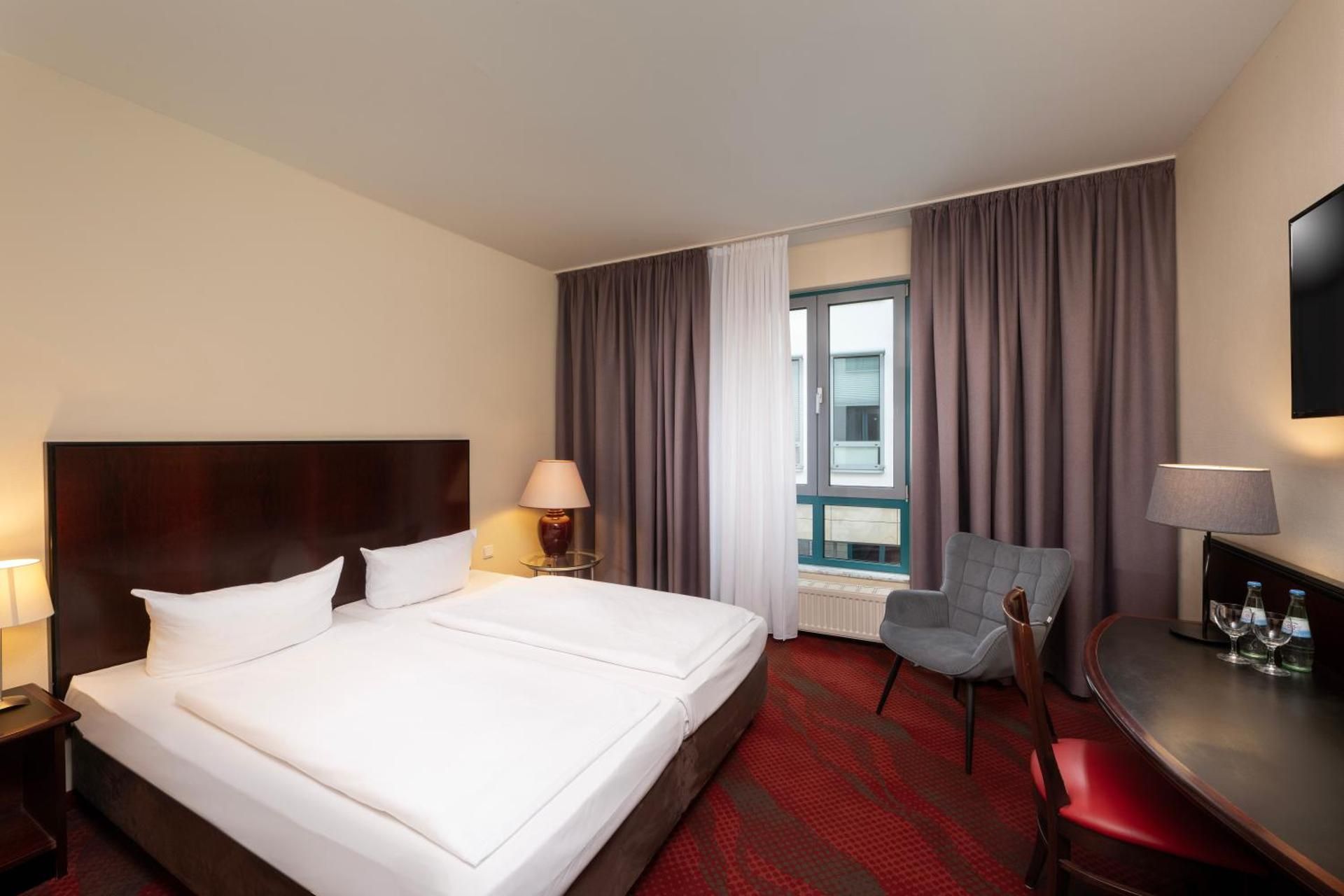 Sorat Hotel Cottbus Standard Room 2