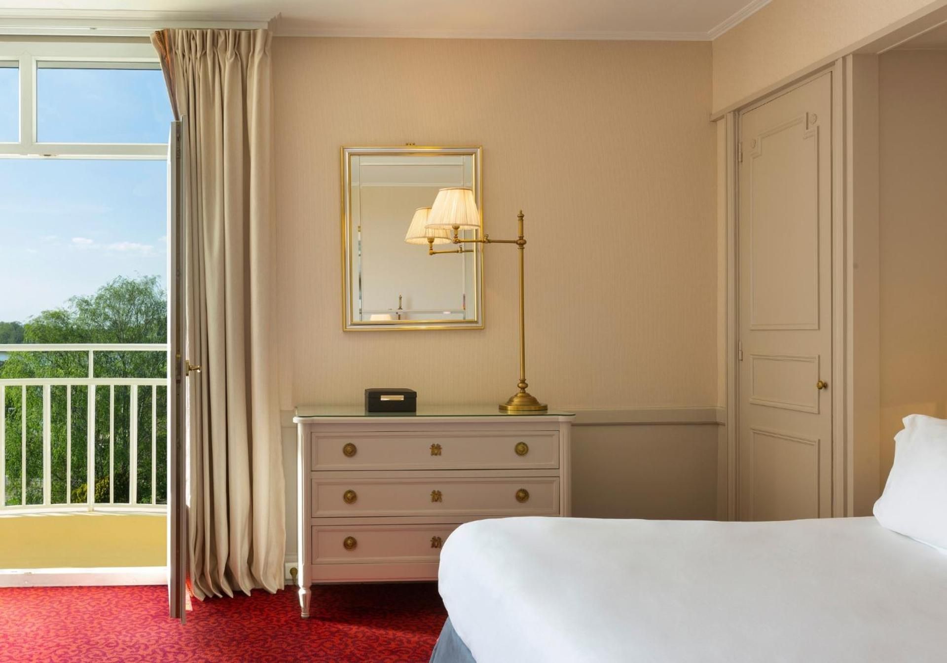 Junior Suite with Balcony and Casino & Spa Access