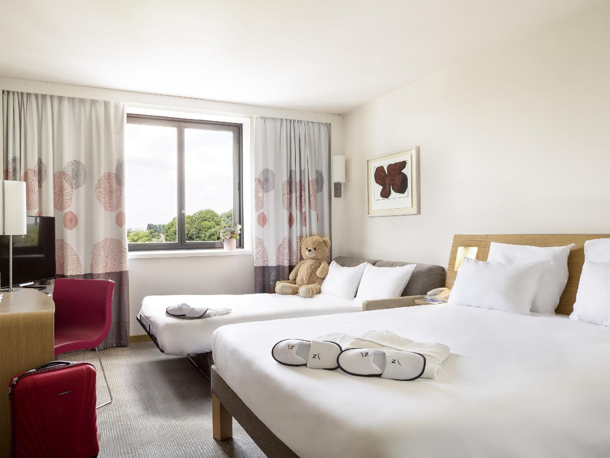 Superior Double Room with Sofa