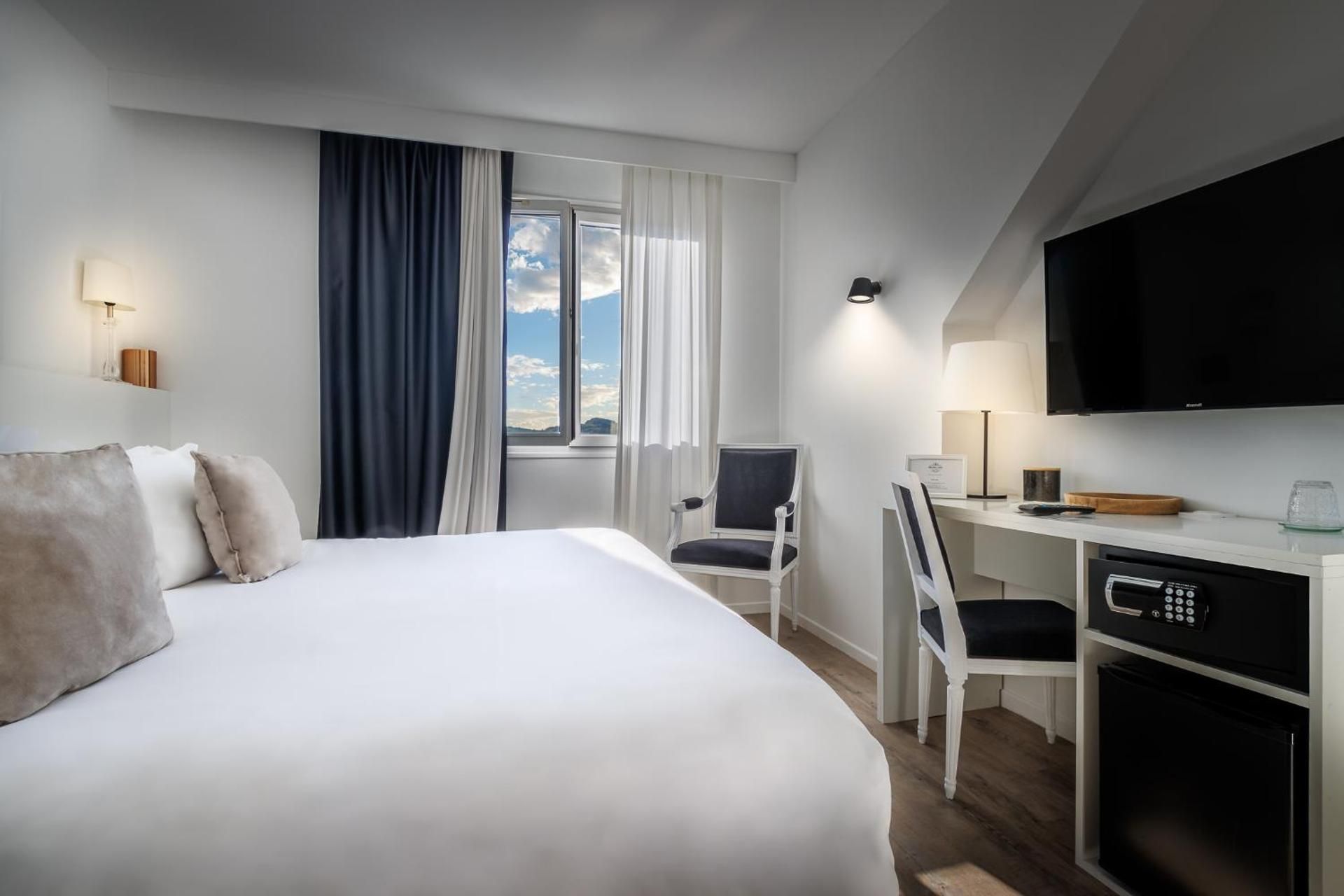 King Room with Sanctuary View and Free Spa access 