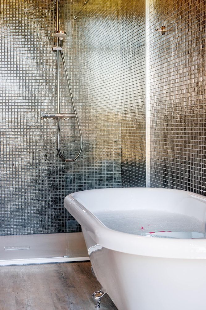 Belfry Spa by Ligne St Barth Junior Suite, River View 12