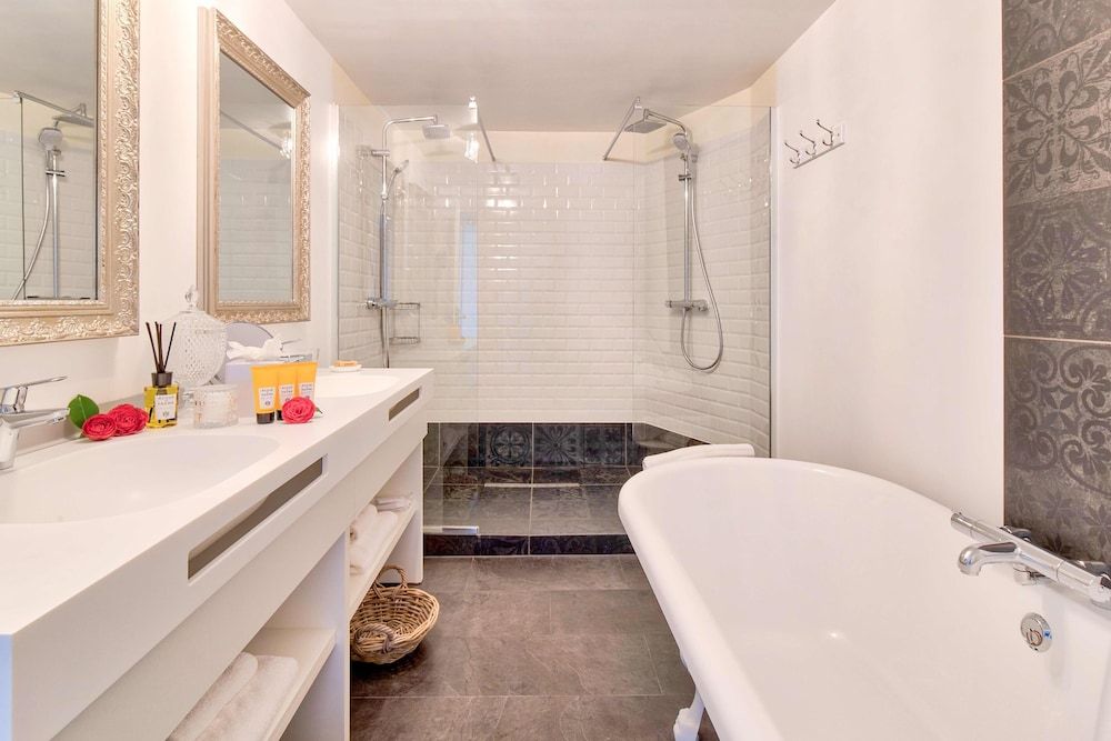 Belfry Spa by Ligne St Barth Junior Suite, River View 10