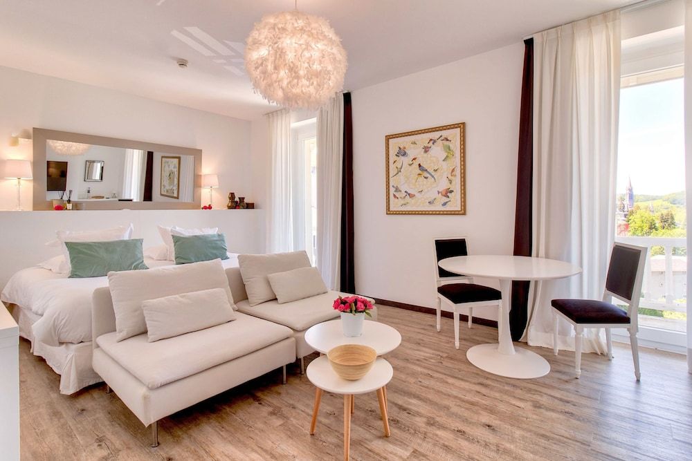 Belfry Spa by Ligne St Barth Junior Suite, River View 17