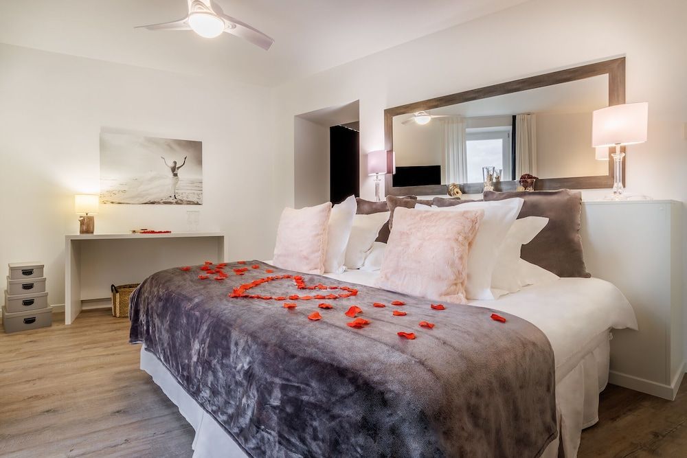 Signature Suite (Master Suite)