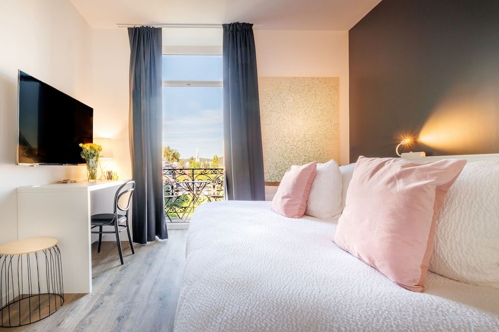 Belfry Spa by Ligne St Barth Junior Suite, River View