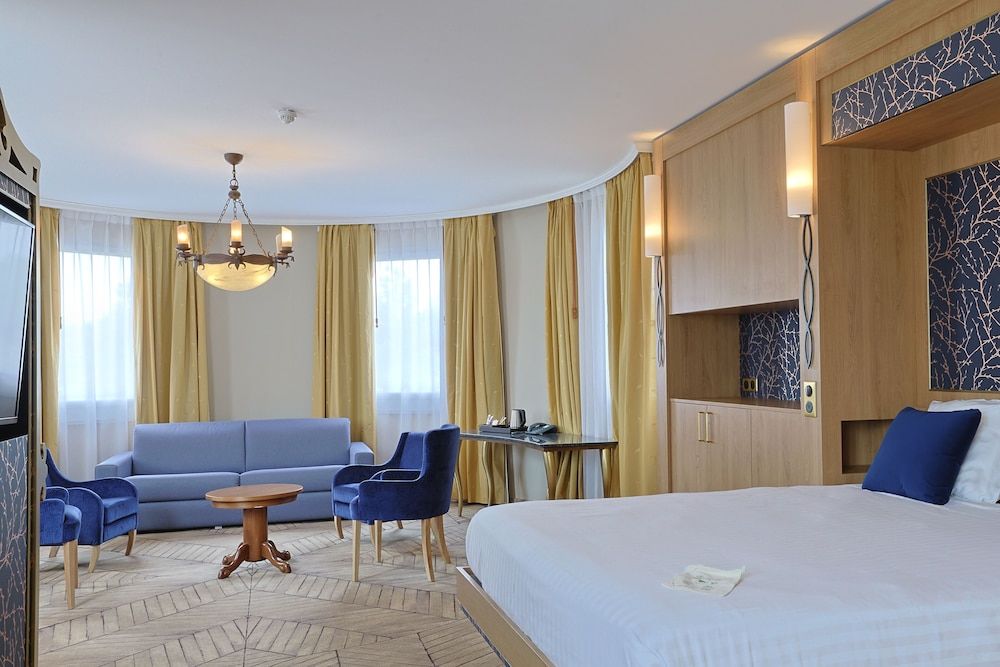 Junior Room (Junior Suite)