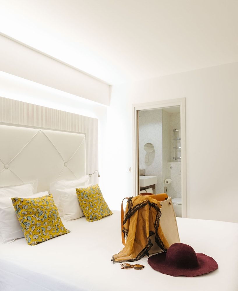 Le Parisis Paris Tour Eiffel Double Room