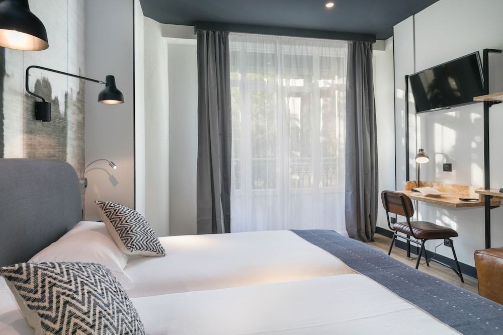 Hôtel So'Co by HappyCulture Standard Twin Room 4