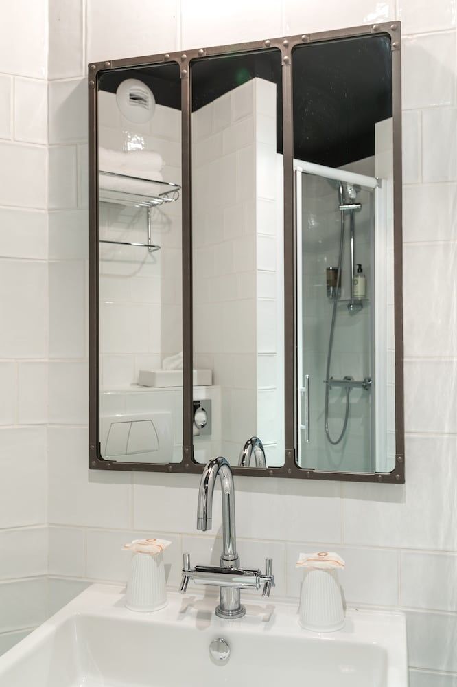 Hôtel So'Co by HappyCulture Standard Twin Room 10