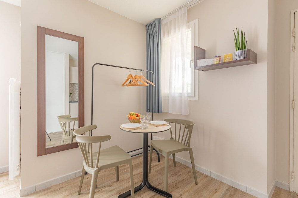 Appart'City  Classic Toulouse Colomiers Studio, 1 Double Bed 6
