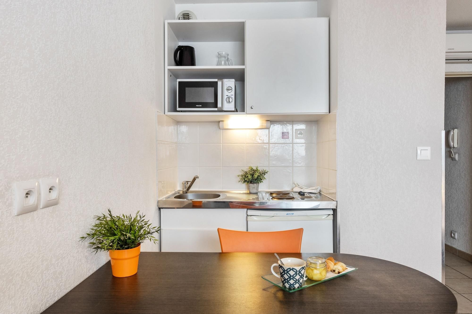 8611c310810a9a63bbaba9792d5e7ec7