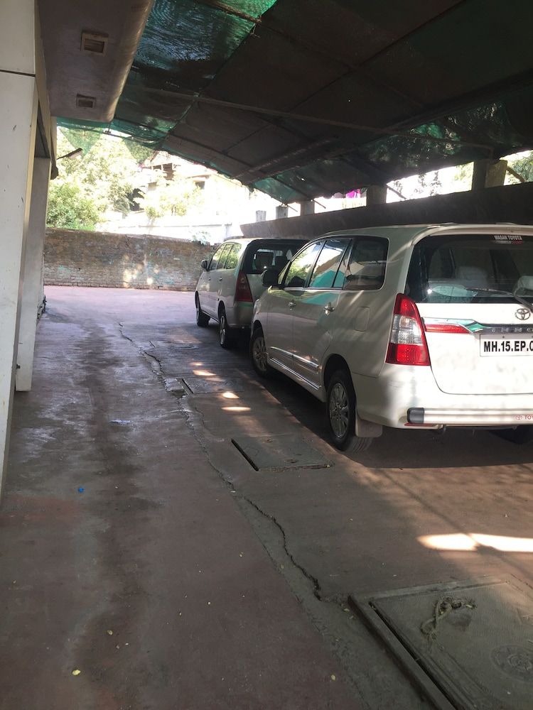 undefined HOTEL NEW UTTAM HIRA PALACE 8