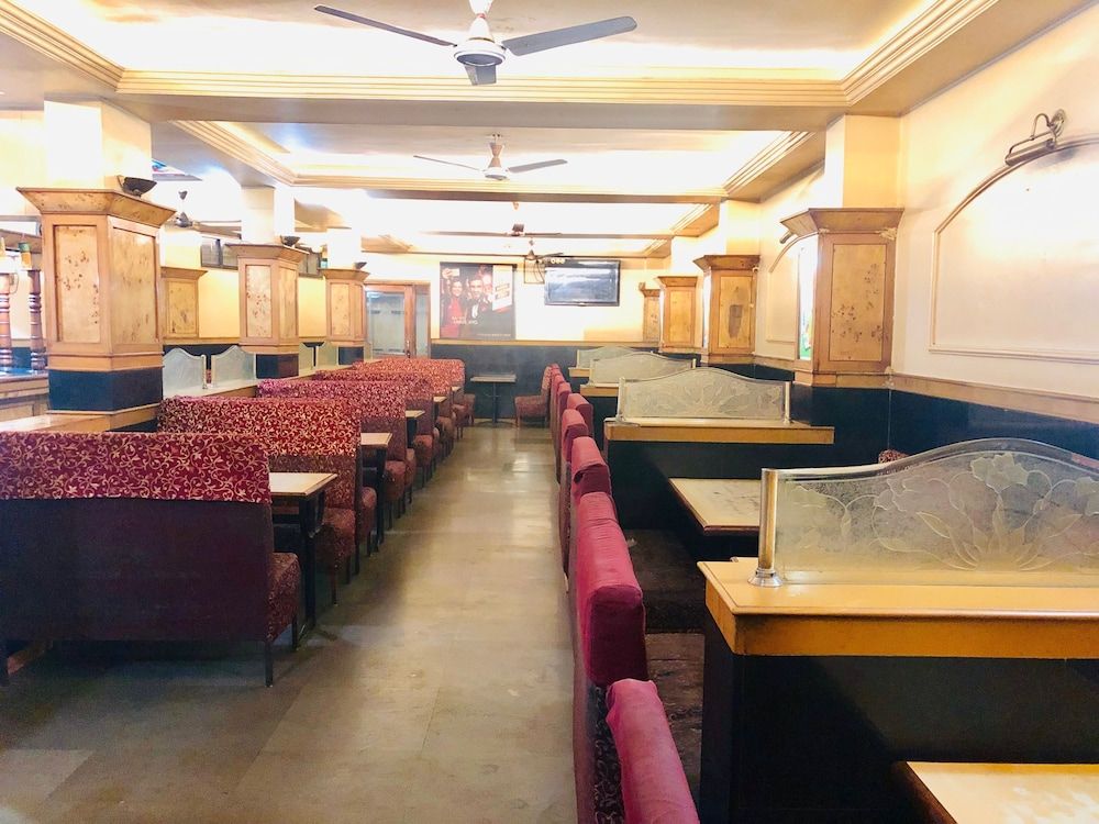 undefined HOTEL NEW UTTAM HIRA PALACE 5