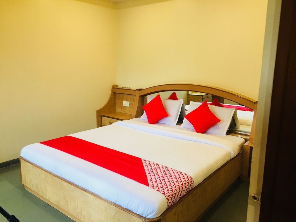 Business Suite, 1 King Bed with Sofa bed, Connecting Rooms, City View