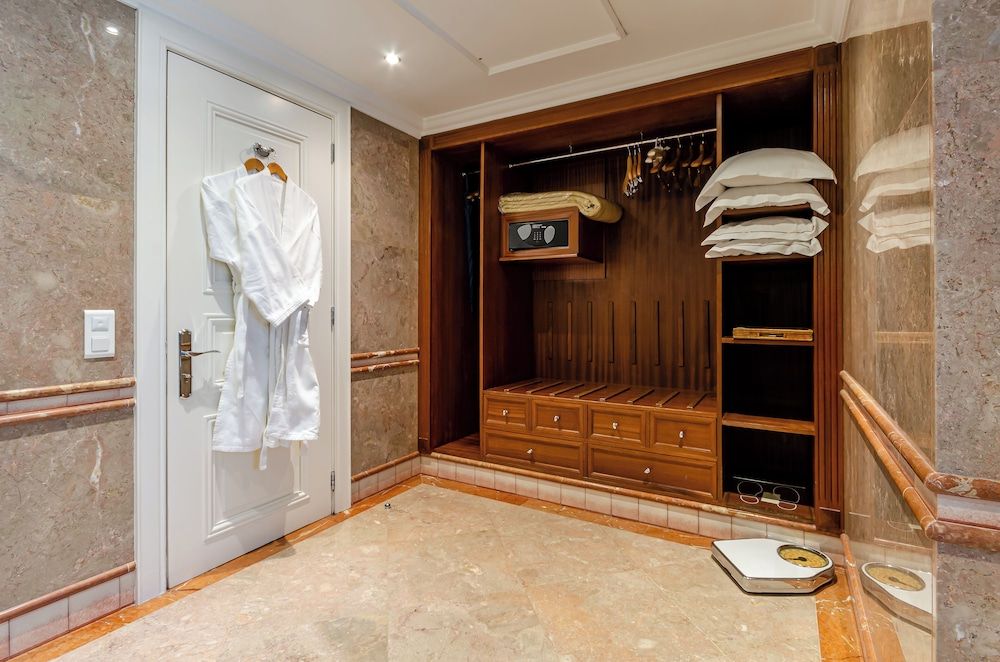 undefined Olissippo Lapa Palace – The Leading Hotels of the World 5