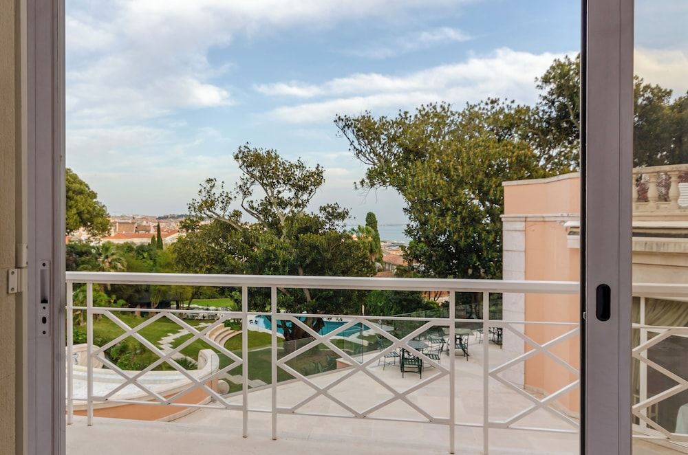undefined Olissippo Lapa Palace – The Leading Hotels of the World 3