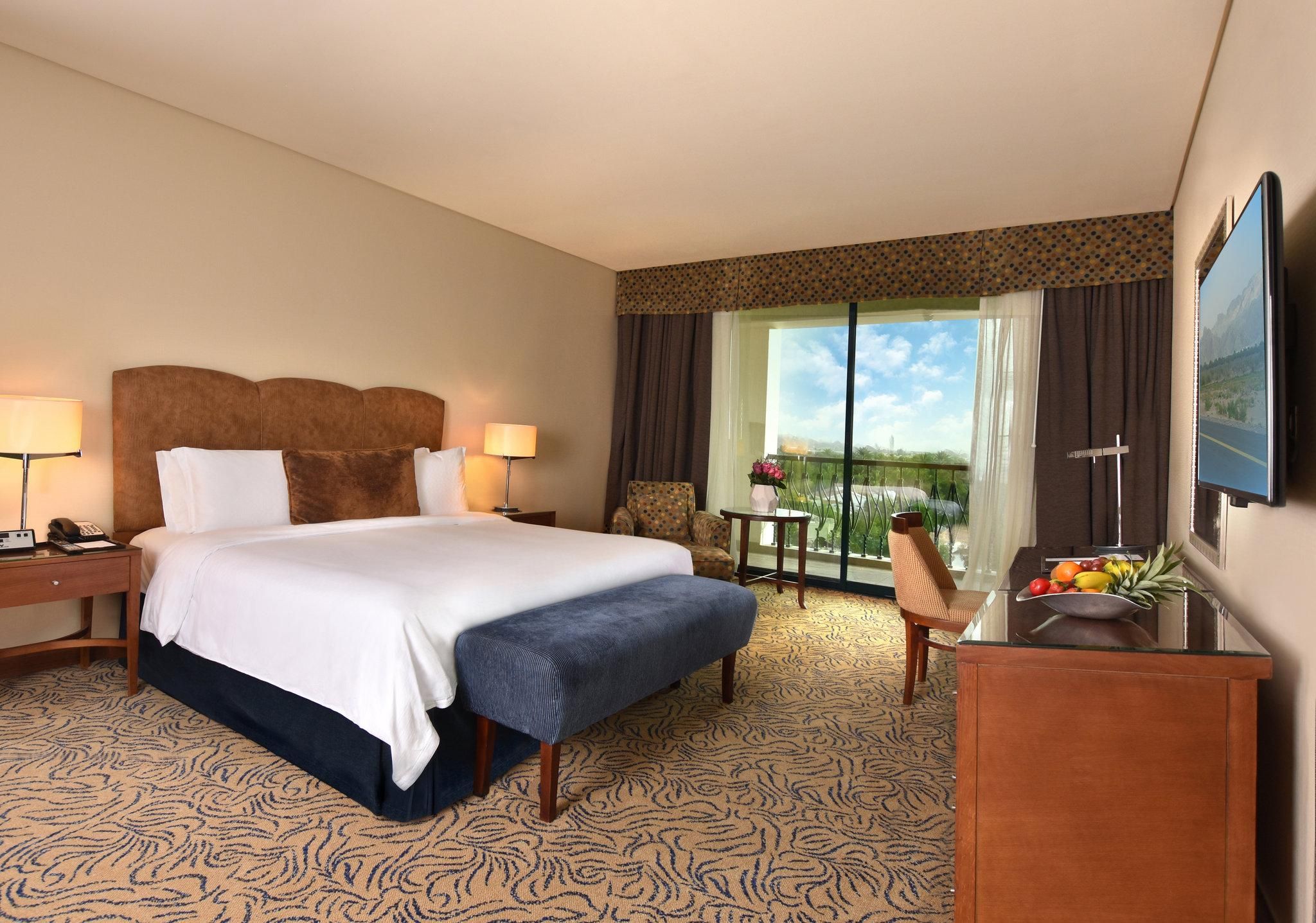 Al Ain Rotana Guest Room with Balcony- King Bed