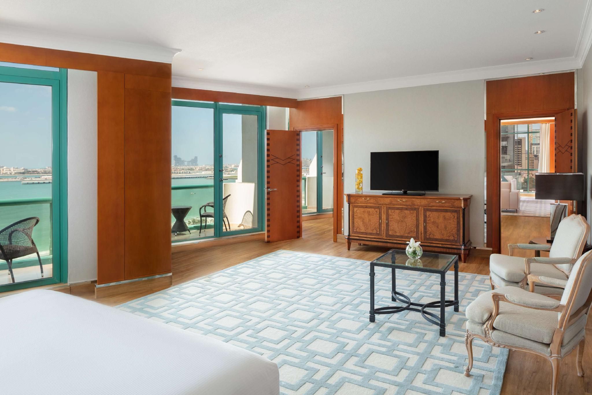 King Royal Suite With Sea View - Balcony