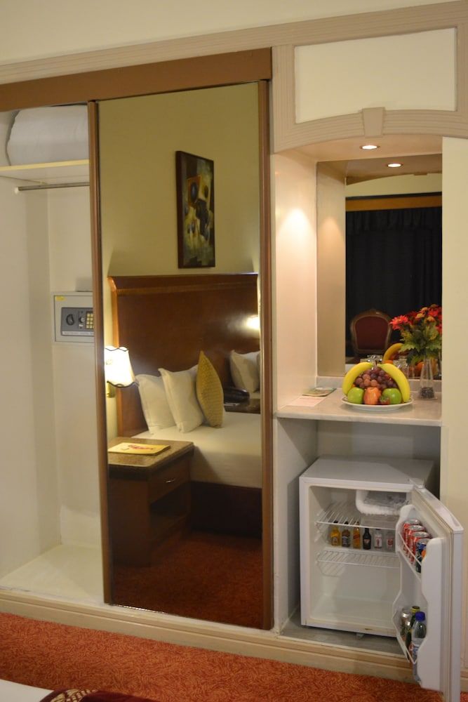 Ramee Guestline Hotel Standard Room 6