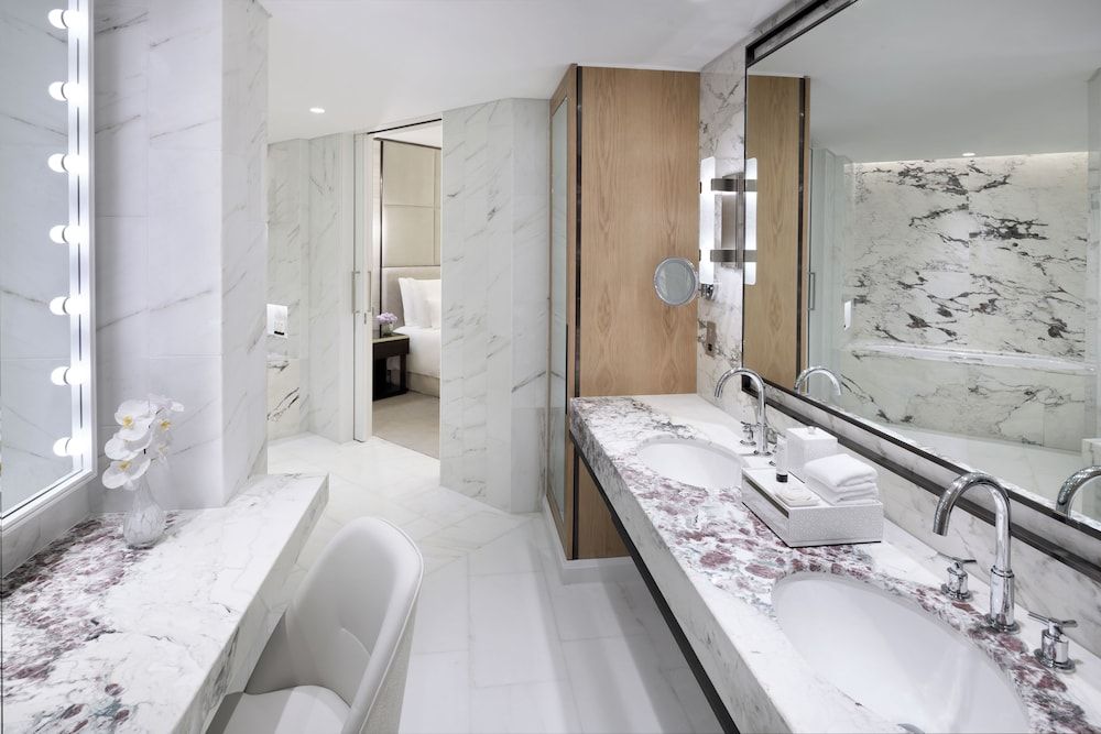 Executive Suite Fountain View