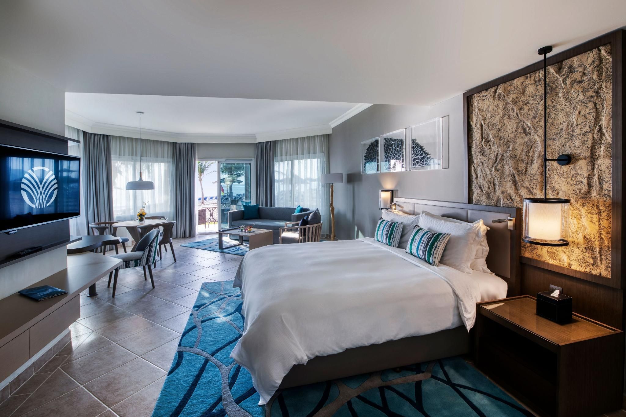 Large Oceanfront Room with Terrace