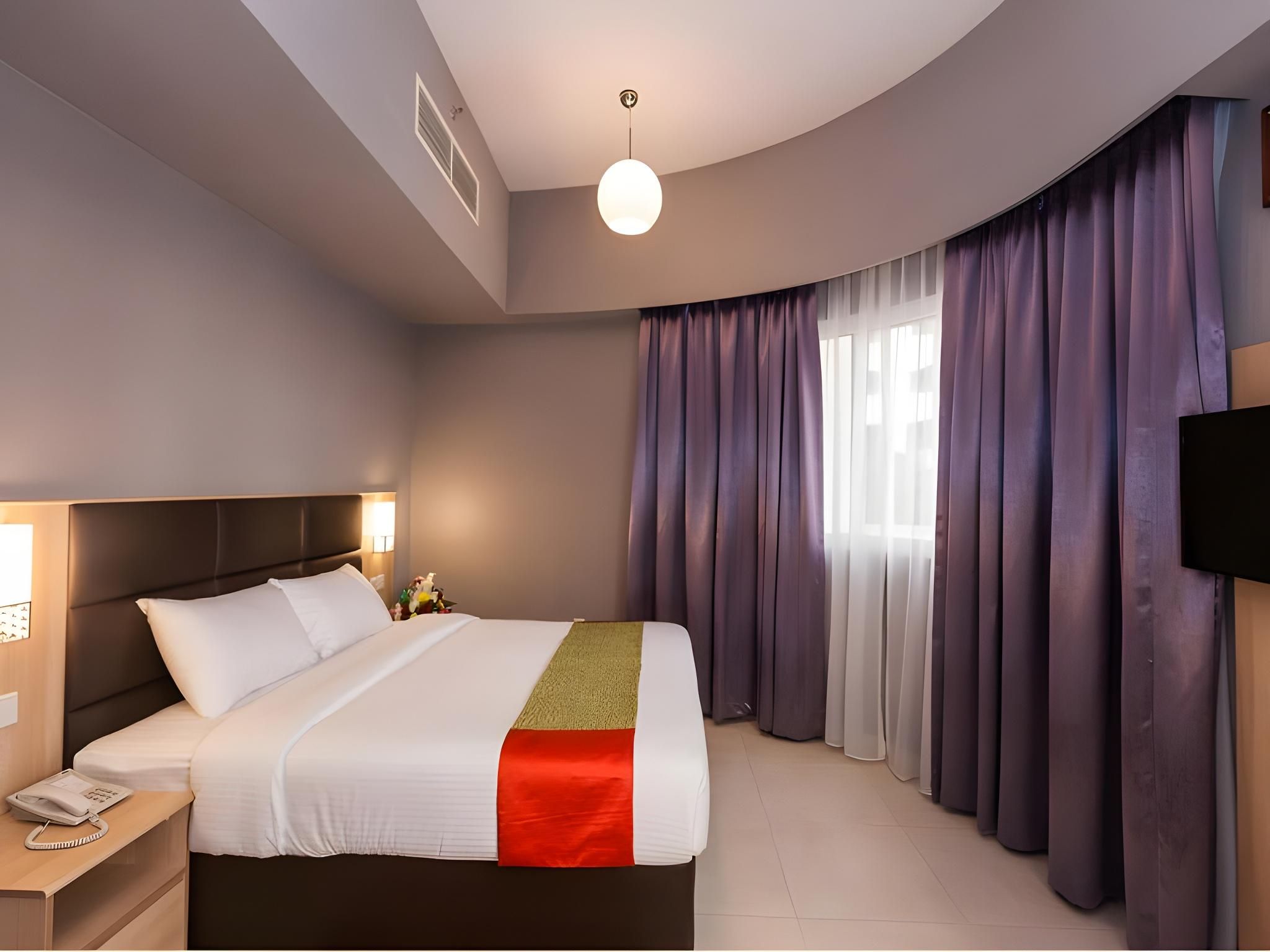 undefined Florida Square Hotel 4