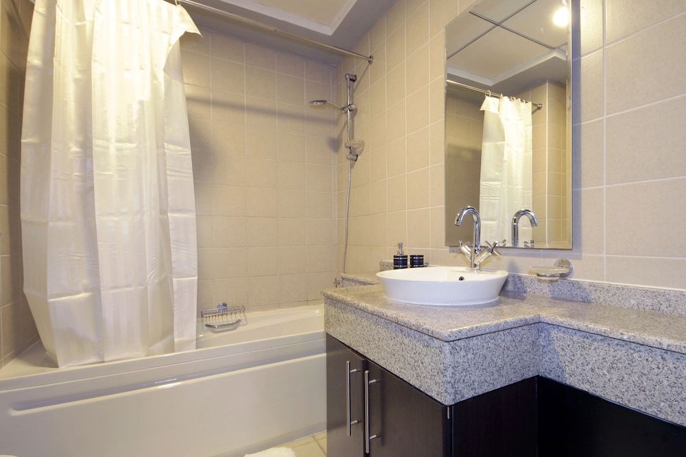 Piks Key - Marina Torch Tower Apartment, 1 Bedroom 13