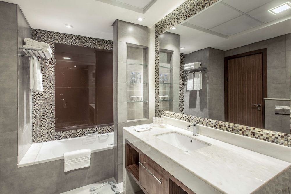 Radisson Blu Hotel Dubai Waterfront Standard Room 10