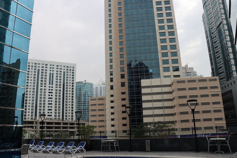 undefined Golden Tulip Media Hotel 5