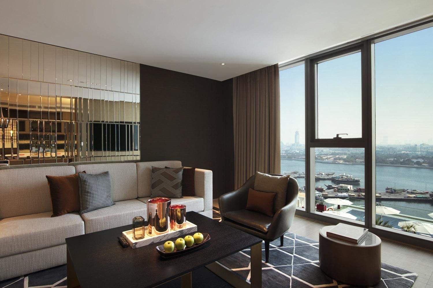 Spacious Creek Side One Bedroom Suite