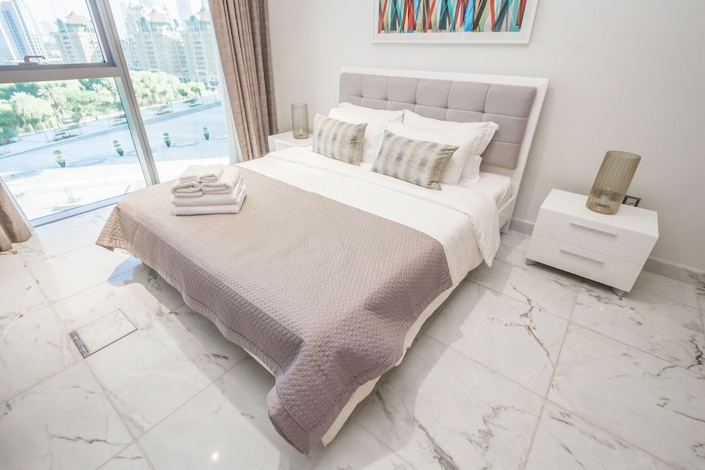 DHH - Central Park Studio (242) 7