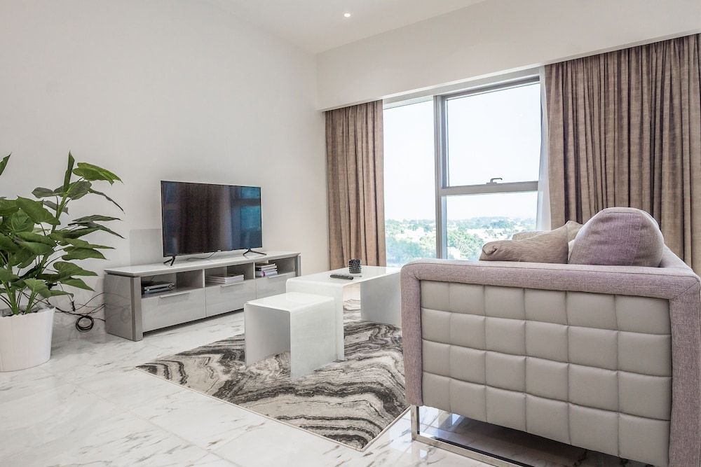 DHH - Central Park Studio (242) 19